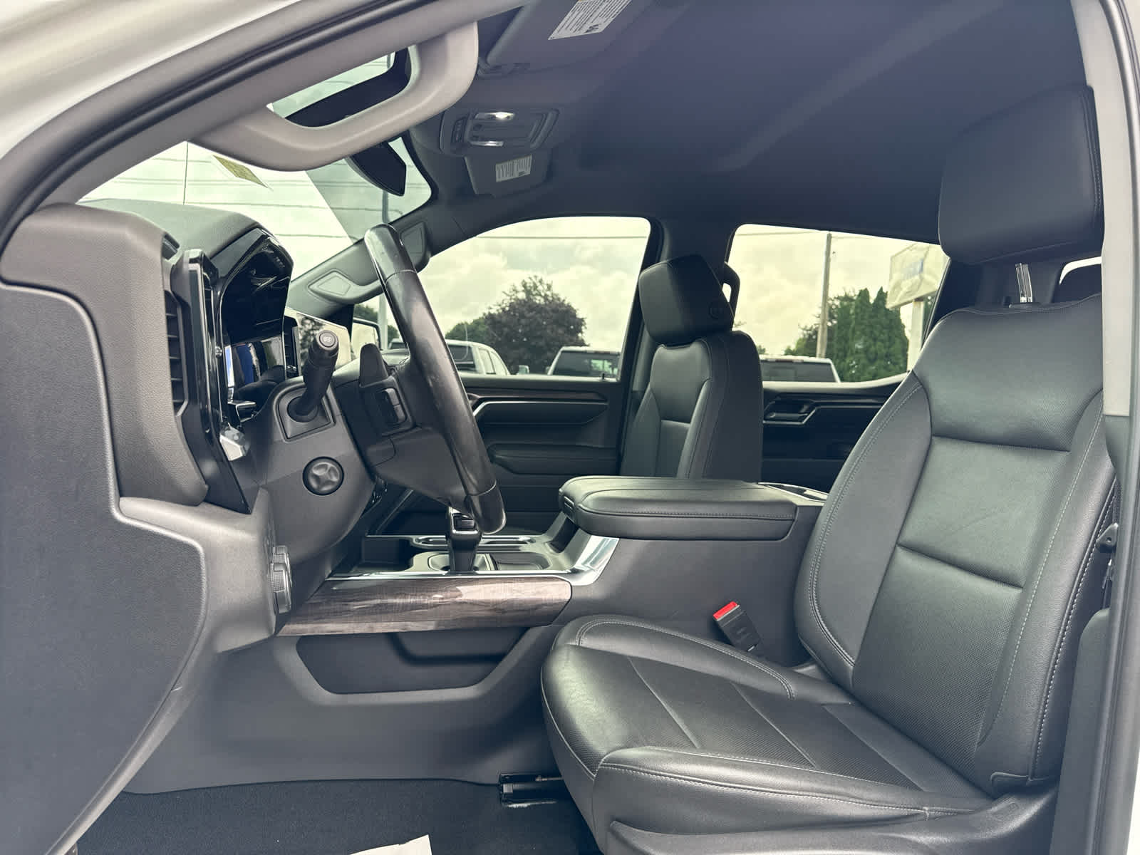 2023 Chevrolet Silverado 1500 LTZ - Photo 11