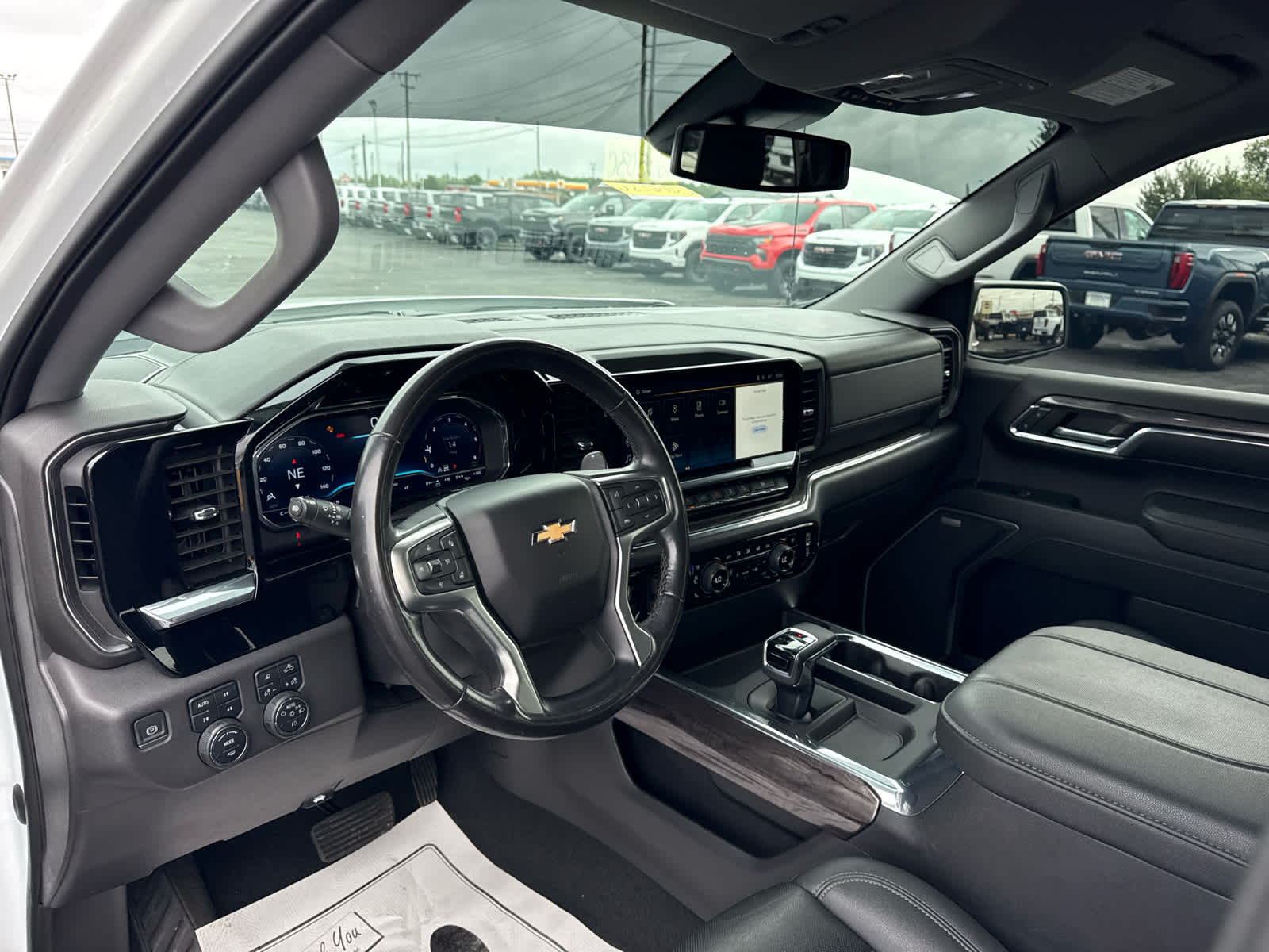 2023 Chevrolet Silverado 1500 LTZ - Photo 13