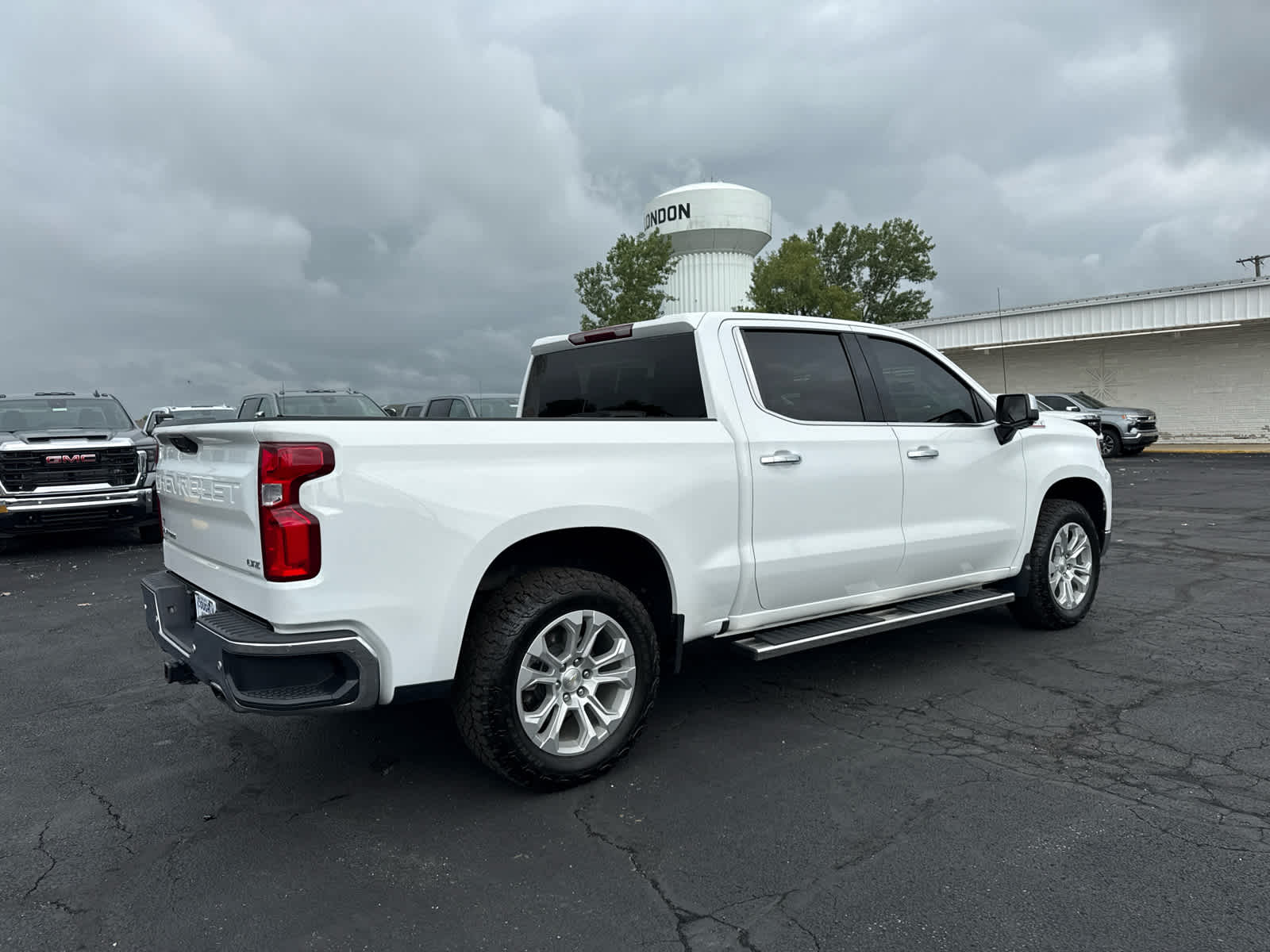 2023 Chevrolet Silverado 1500 LTZ - Photo 5