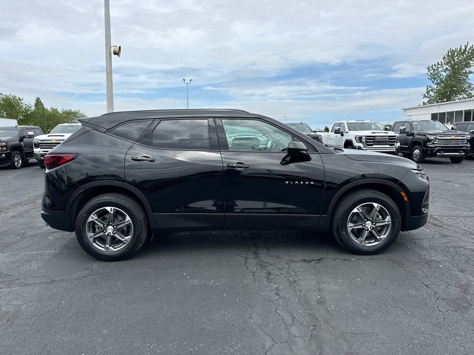 2025 Chevrolet Blazer 2LT
