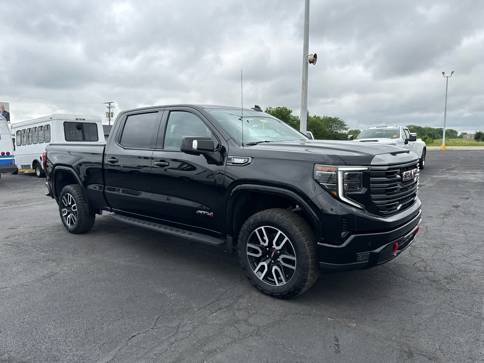 2024 GMC Sierra 1500 AT4