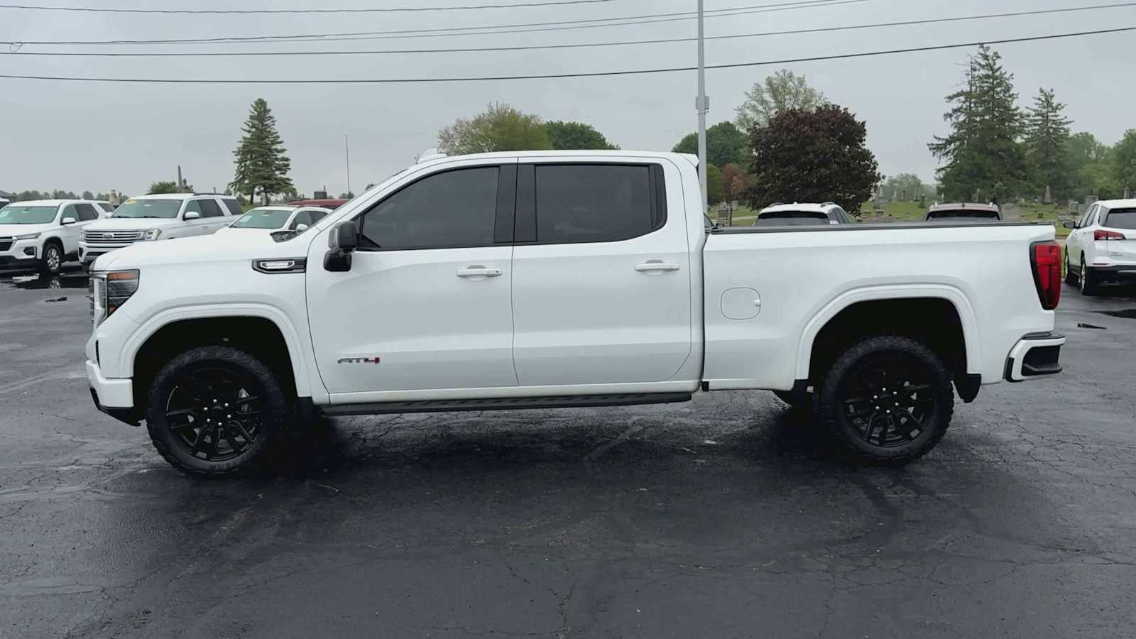2024 GMC Sierra 1500 AT4