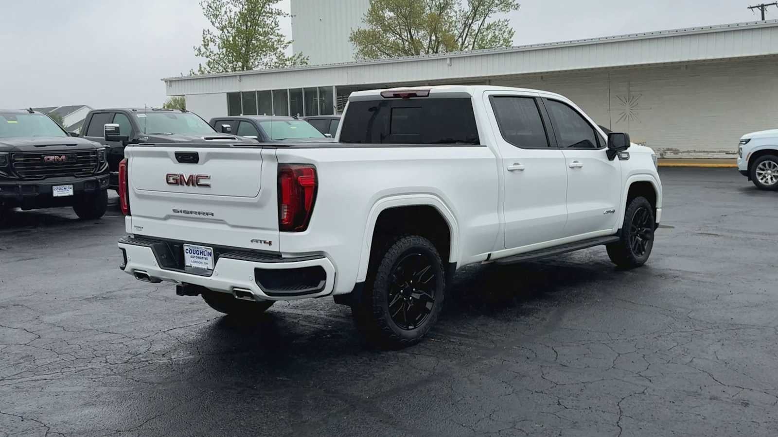 2024 GMC Sierra 1500 AT4