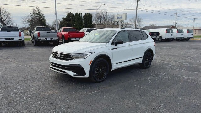 2022 Volkswagen Tiguan 2.0T SE R-Line Black