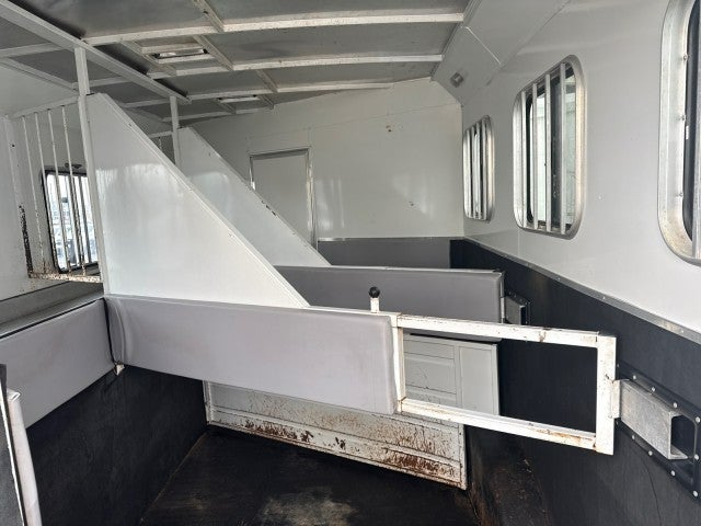 2010 BISON 4 HORSE LQ Base