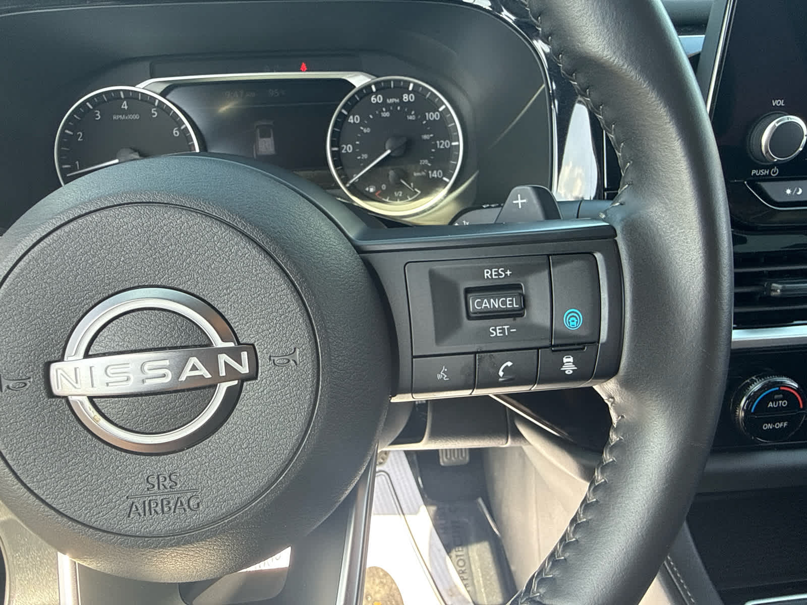 2025 Nissan Pathfinder SV 4WD