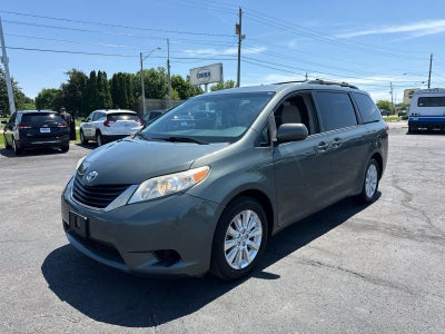 2013 Toyota Sienna LE 7 Passenger