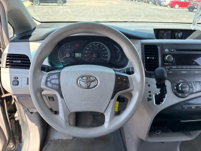 2013 Toyota Sienna LE 7 Passenger