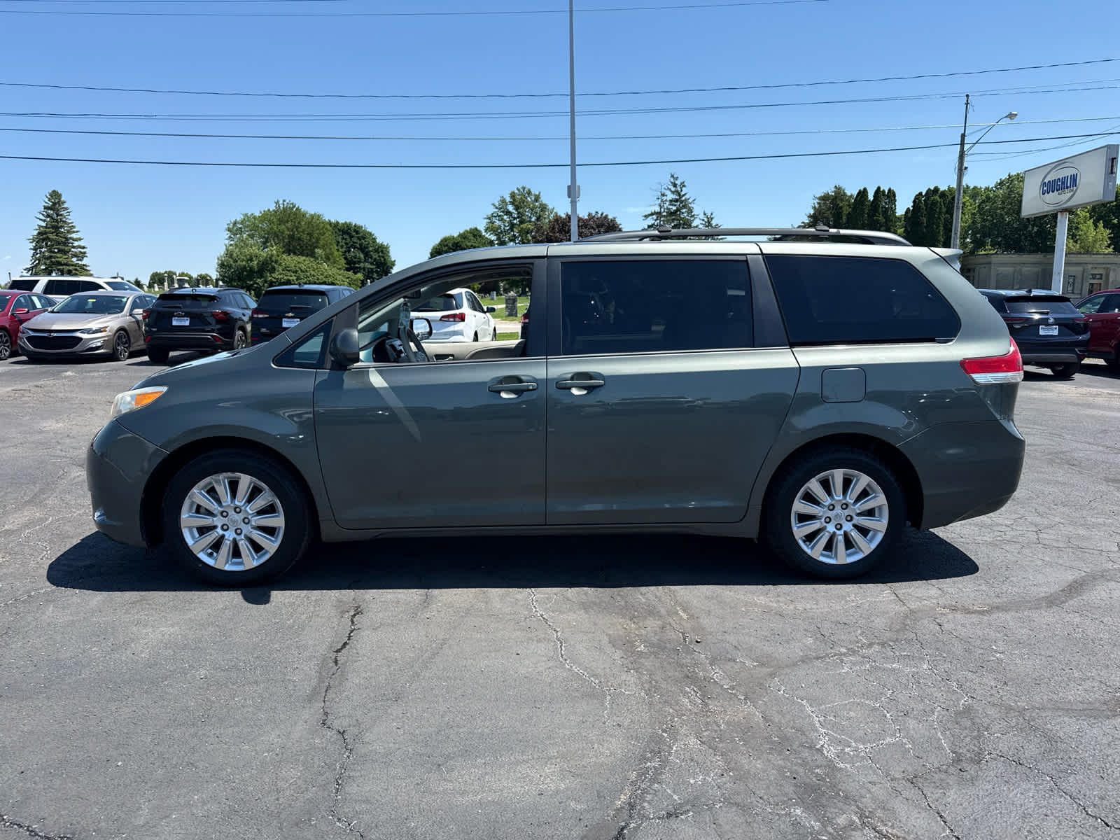2013 Toyota Sienna LE 7 Passenger