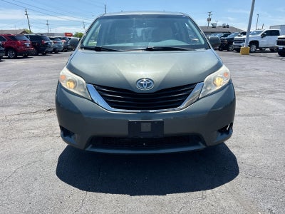 2013 Toyota Sienna LE 7 Passenger