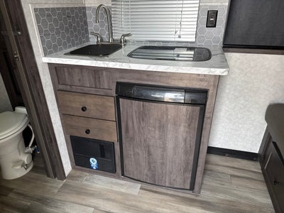 2023 BISON BISON COACH Base