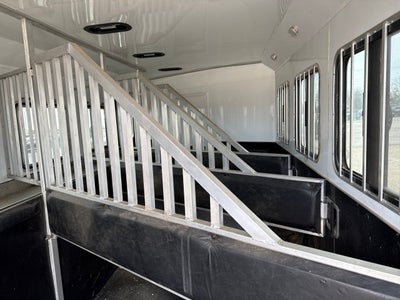 2023 BISON BISON COACH Base