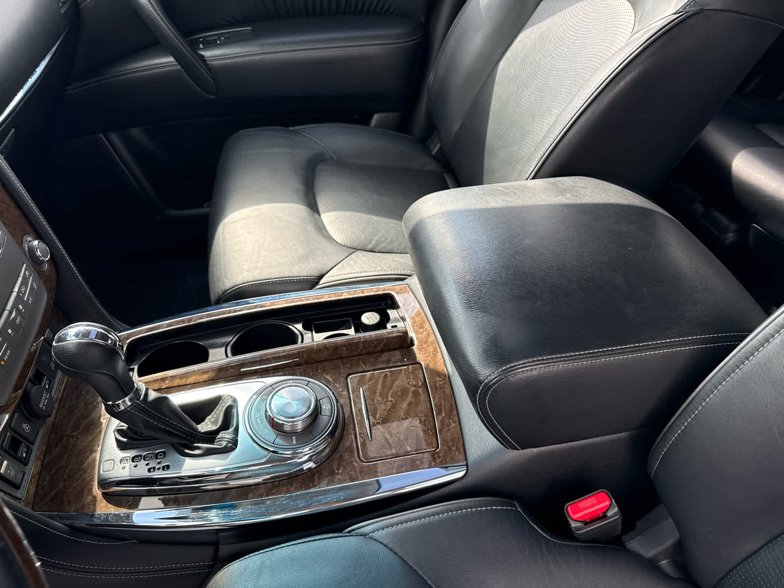 2015 INFINITI QX80 Base