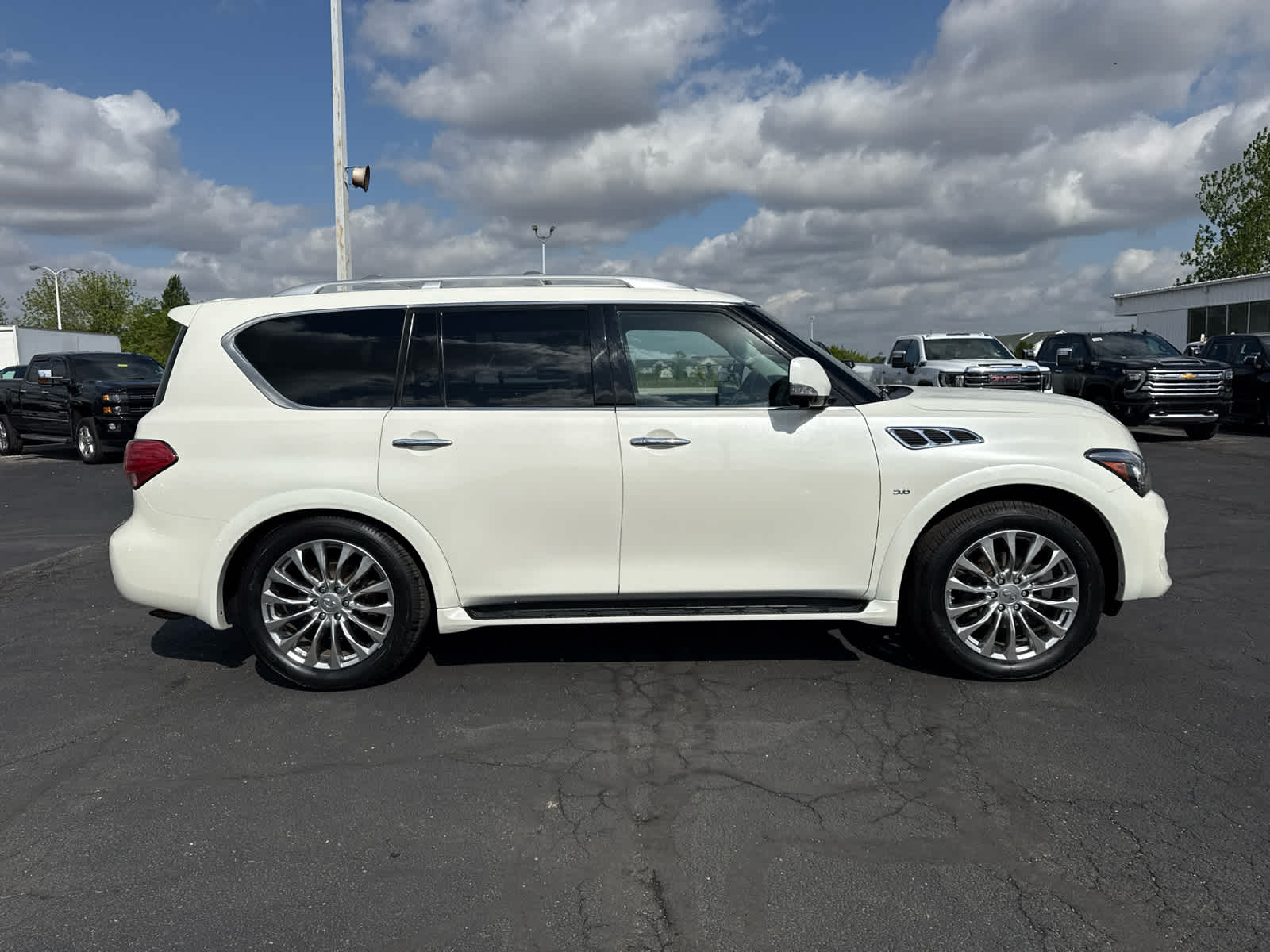 2015 INFINITI QX80 Base