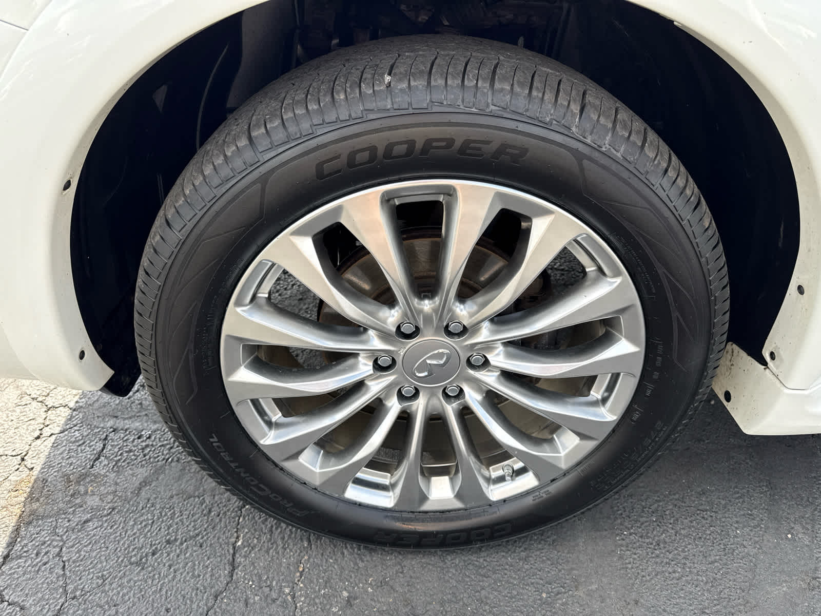 2015 INFINITI QX80 Base