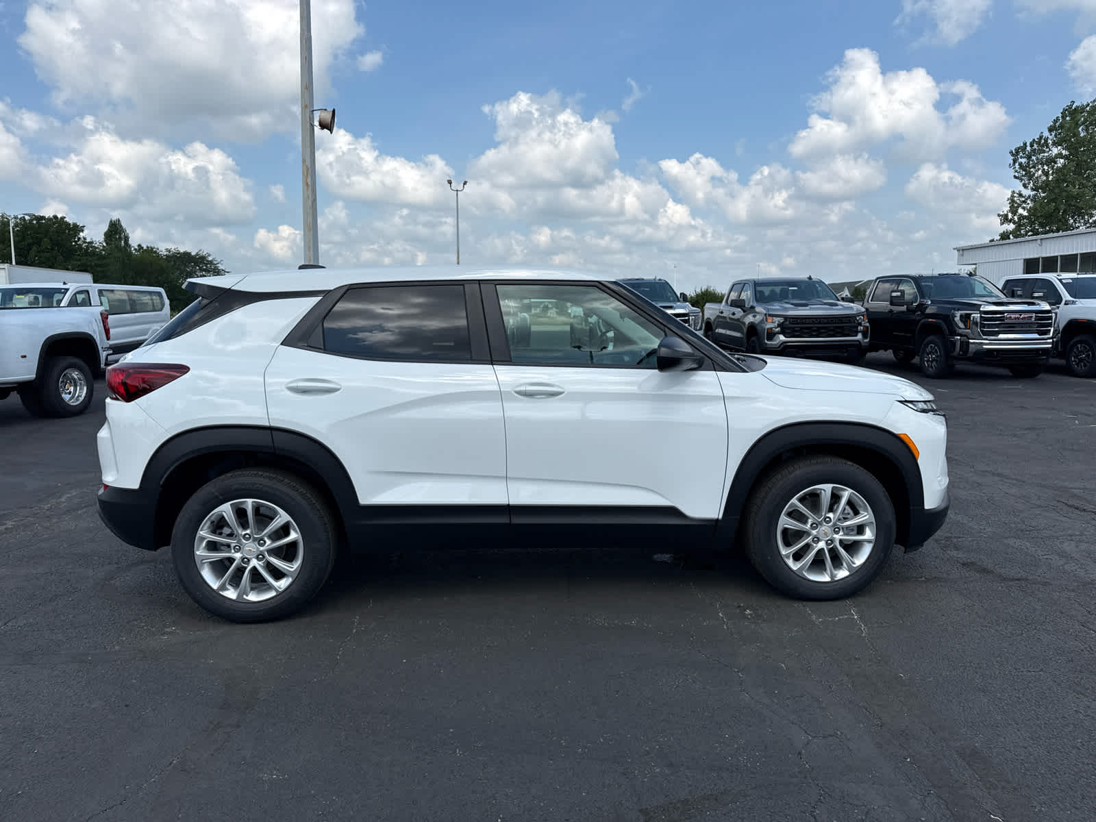 2026 Chevrolet Trailblazer LS