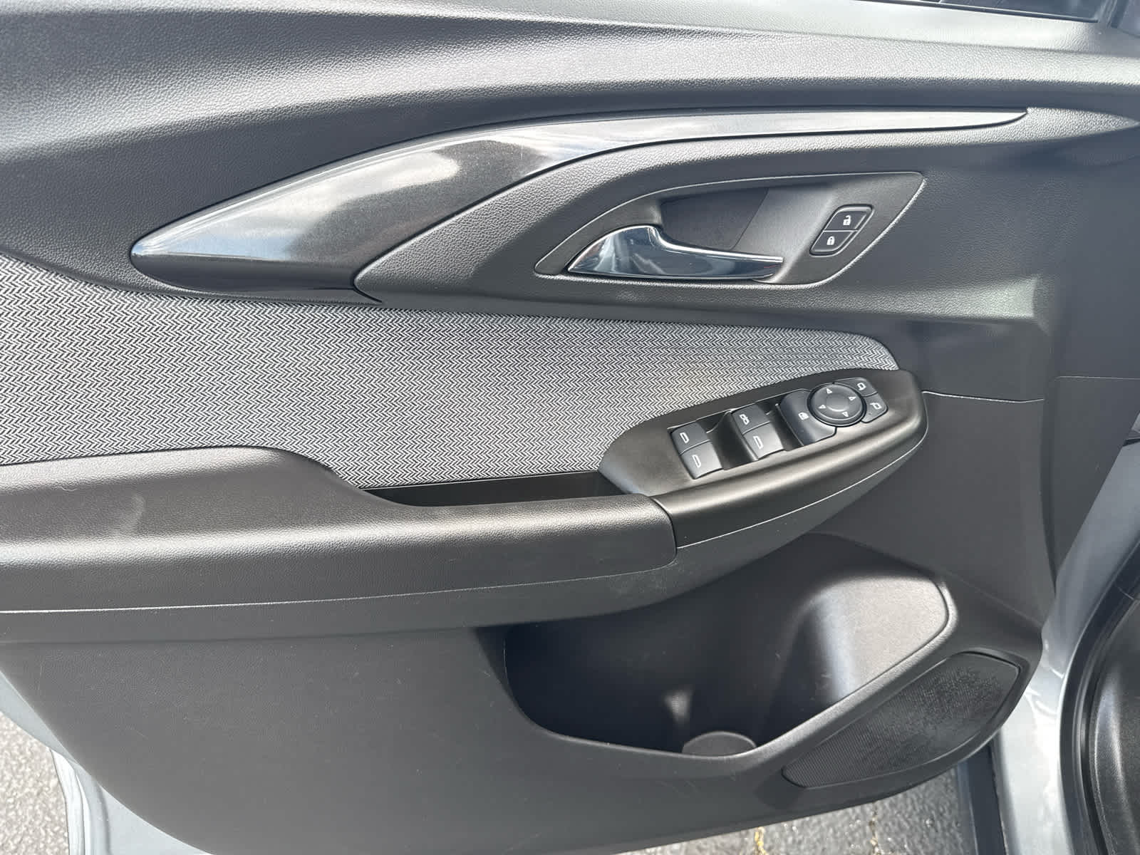 2023 Chevrolet TrailBlazer LT - Photo 12