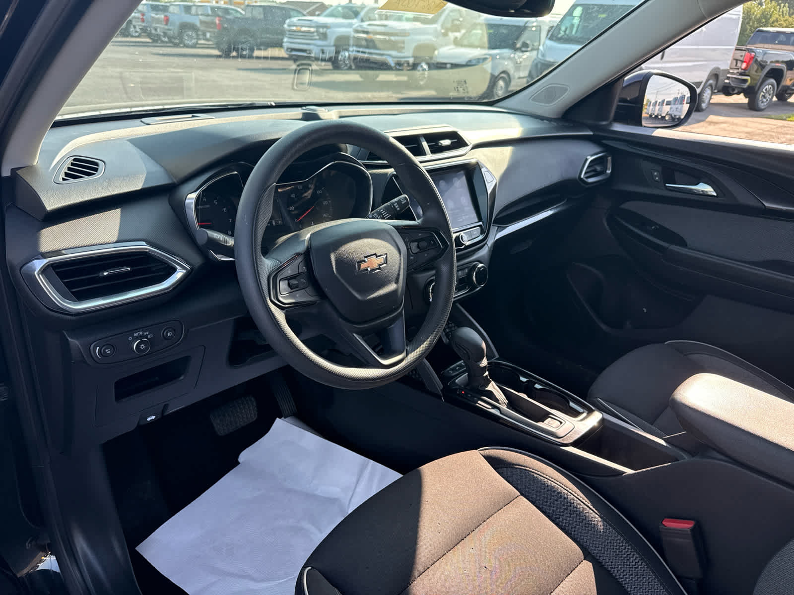 2023 Chevrolet TrailBlazer LT - Photo 11