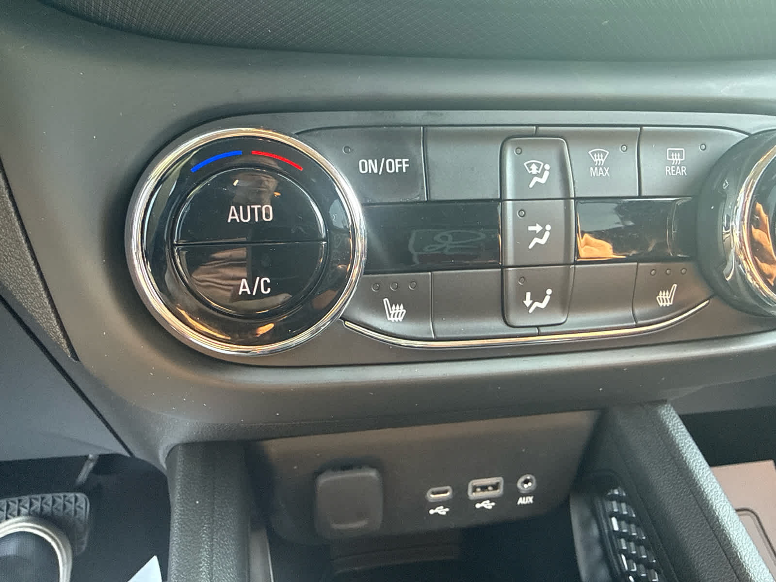 2023 Chevrolet TrailBlazer LT - Photo 22