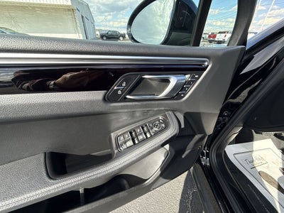 2021 Porsche Macan Base