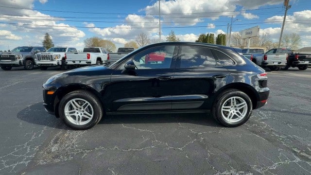 2021 Porsche Macan Base